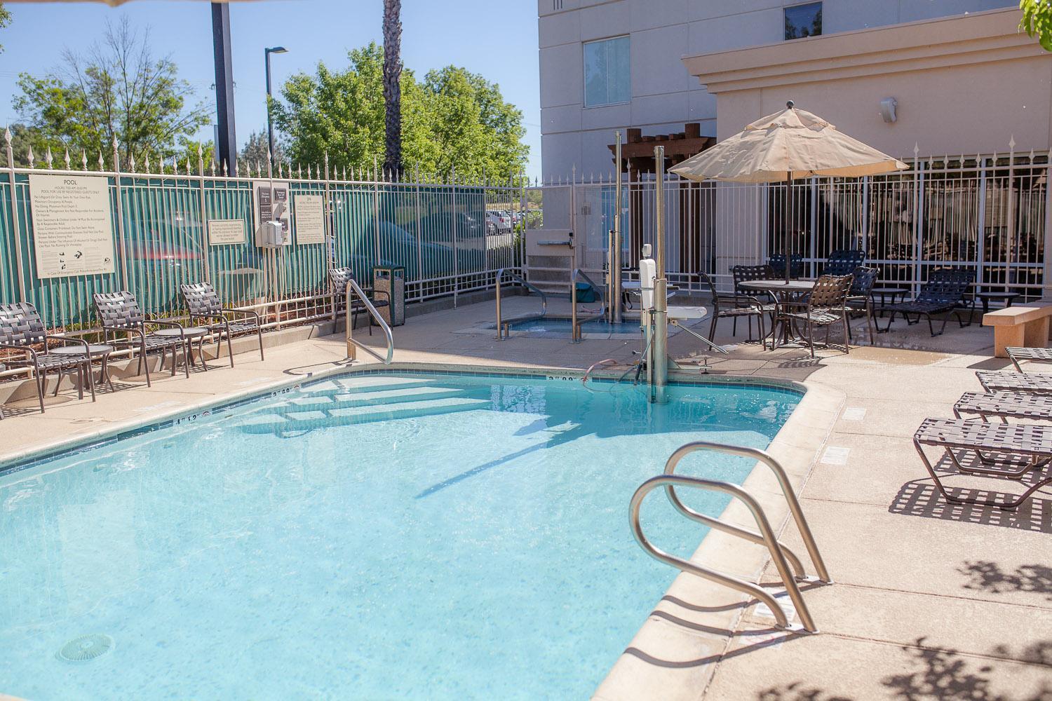 Hilton Garden Inn Redding Eksteriør billede